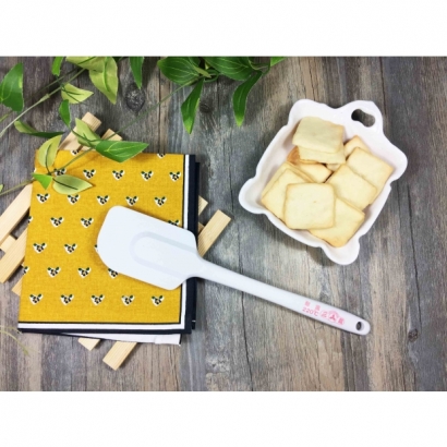 HS-S26 耐熱矽膠刮刀(26CM)