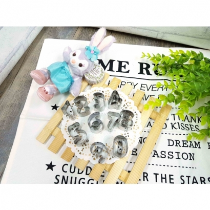 8717S 不鏽鋼迷你數字餅乾模(10入)