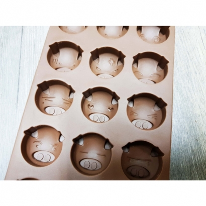 2055 可愛豬豬巧克力模 2055 可愛豬豬巧克力模