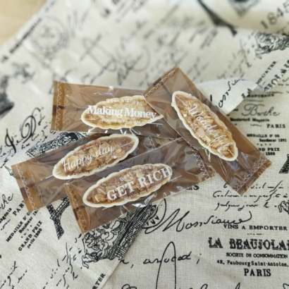 21104_0.jpg 21104_0.jpg